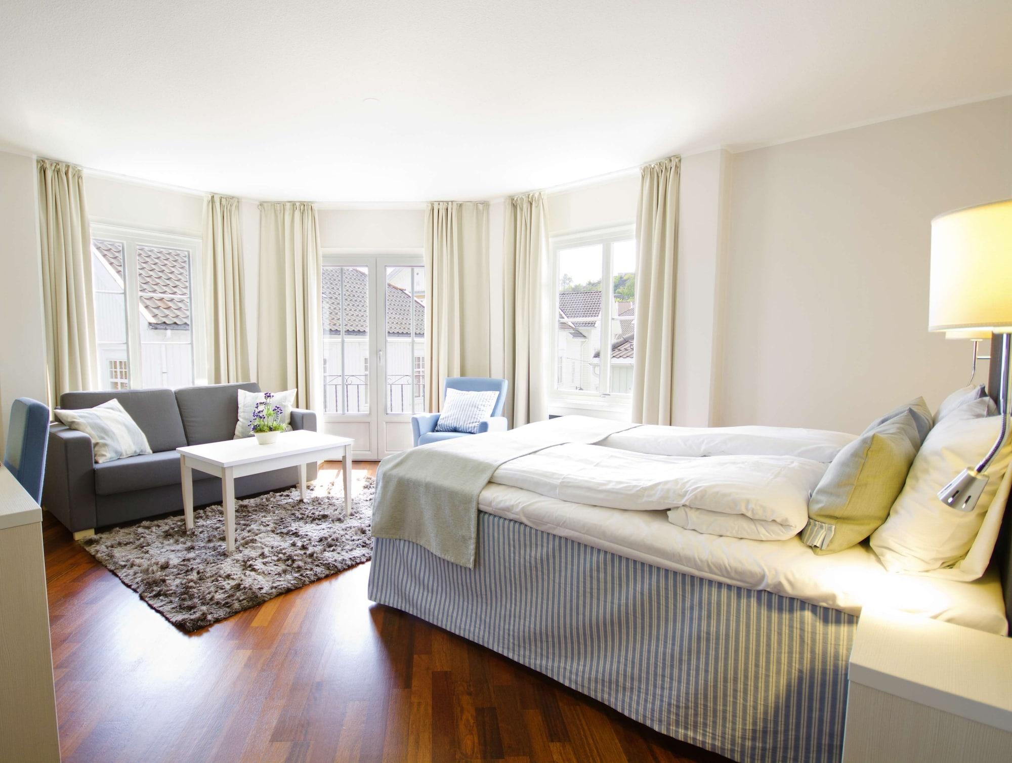 Clarion Collection 4*